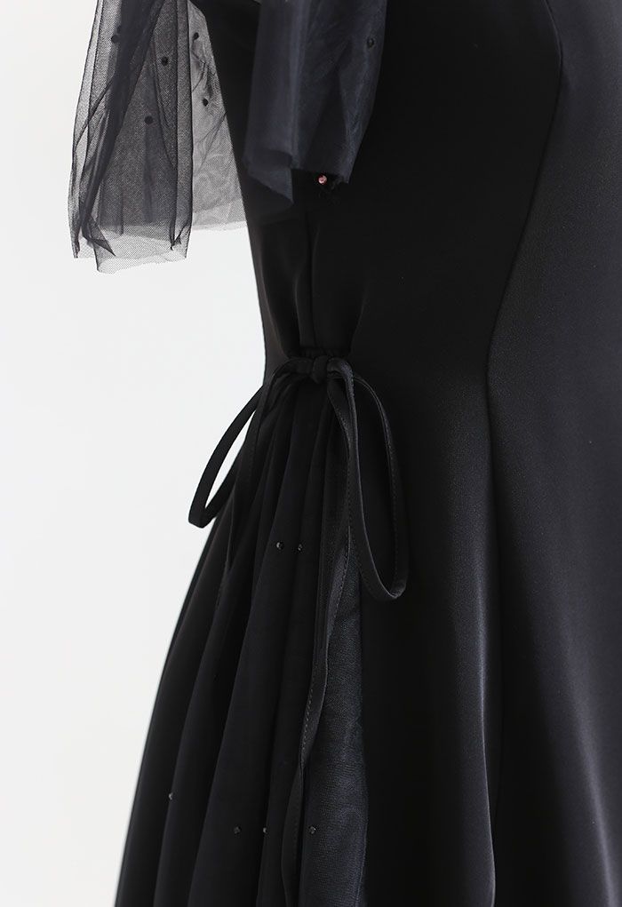 Pailletten-Mesh-Skater-Kleid mit herzförmigem Ausschnitt in Schwarz