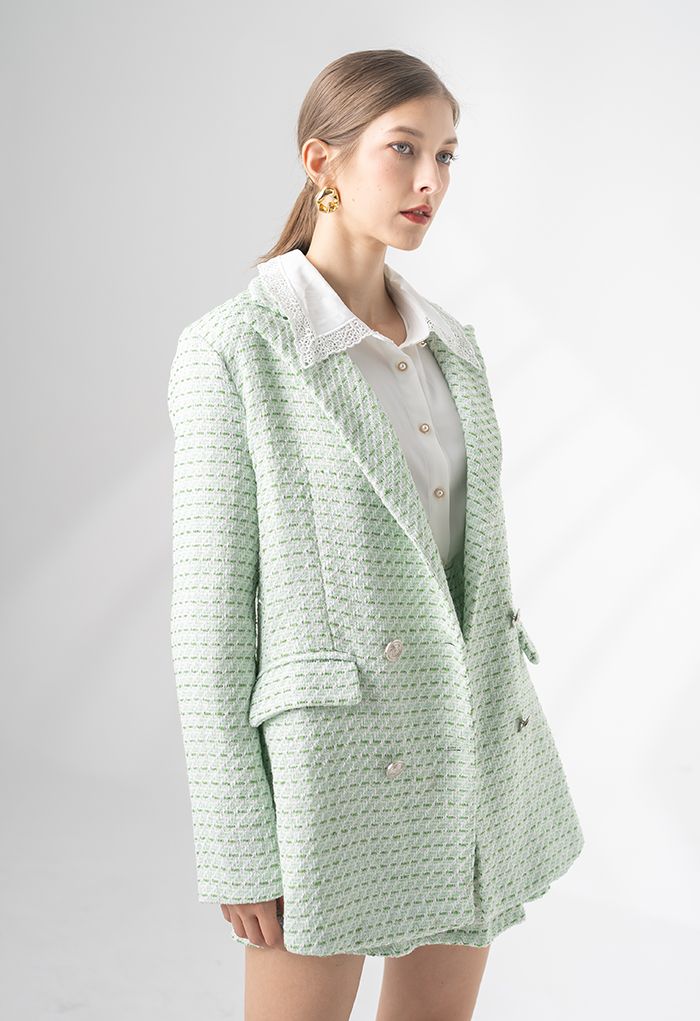 Zweireihiger Tweed-Blazer mit grünen Taschen