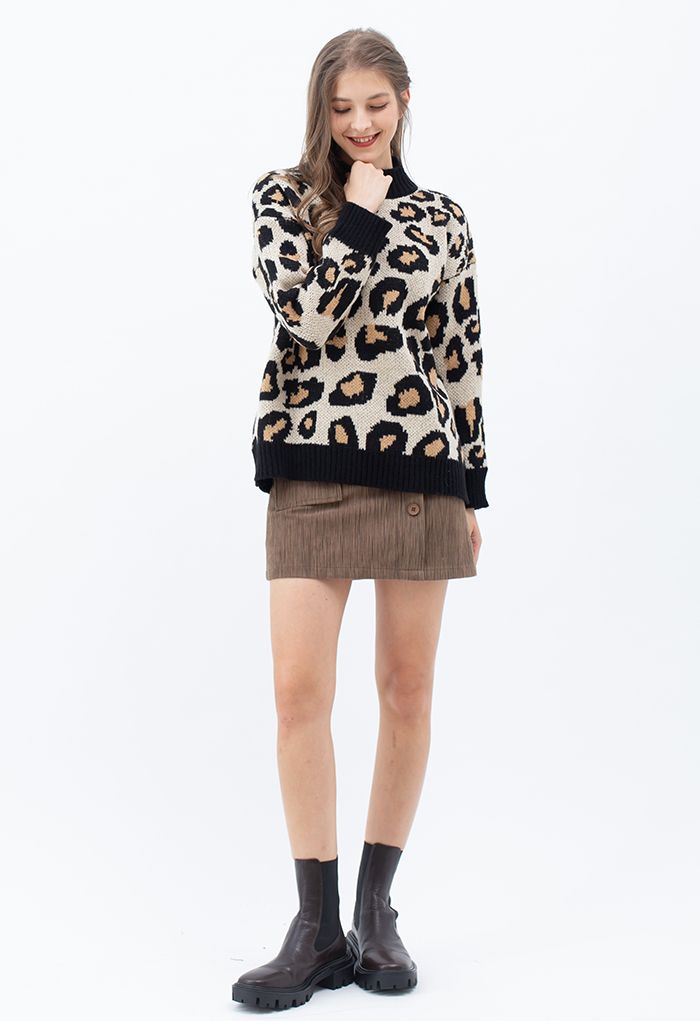 Pullover mit Stehkragen und Wildem Leoparden-Print