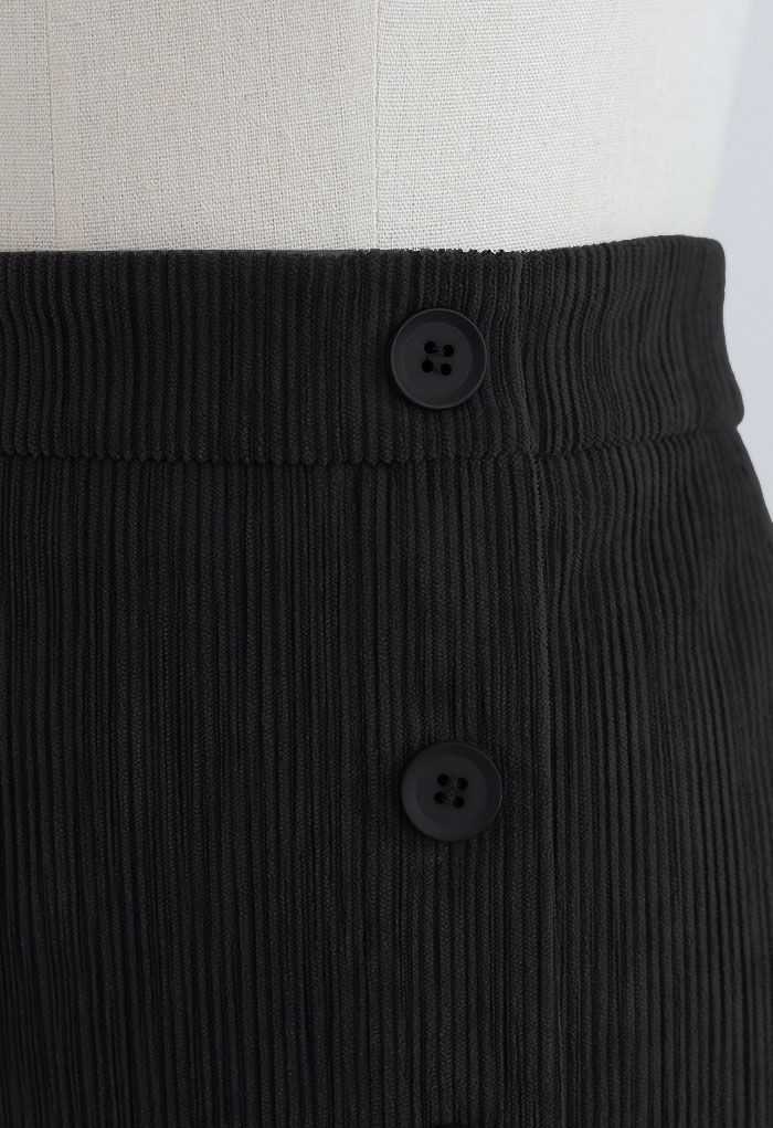 Mini-Knospenrock aus Cord mit Knöpfen in Schwarz