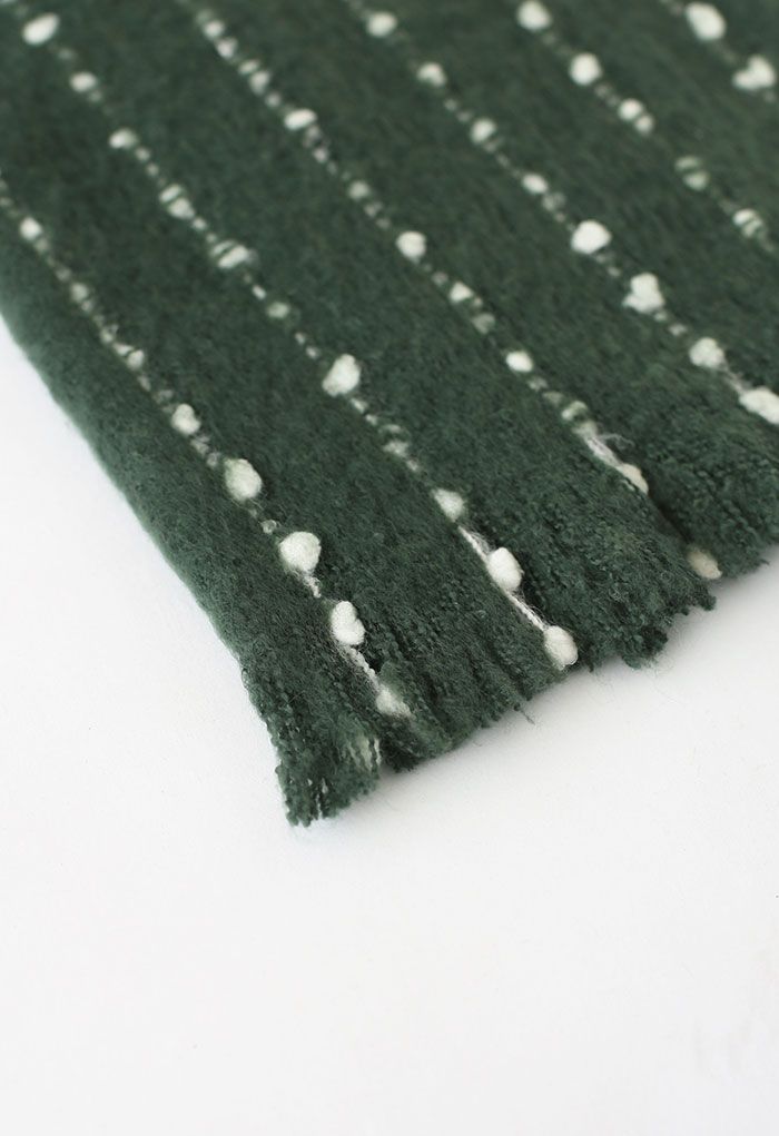 Gepunkteter Flauschiger Schal mit Fransen in Grün