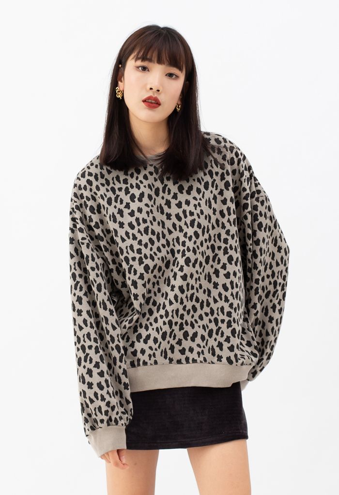 Rundhals-Sweatshirt mit Leopardenmuster in Hellbraun