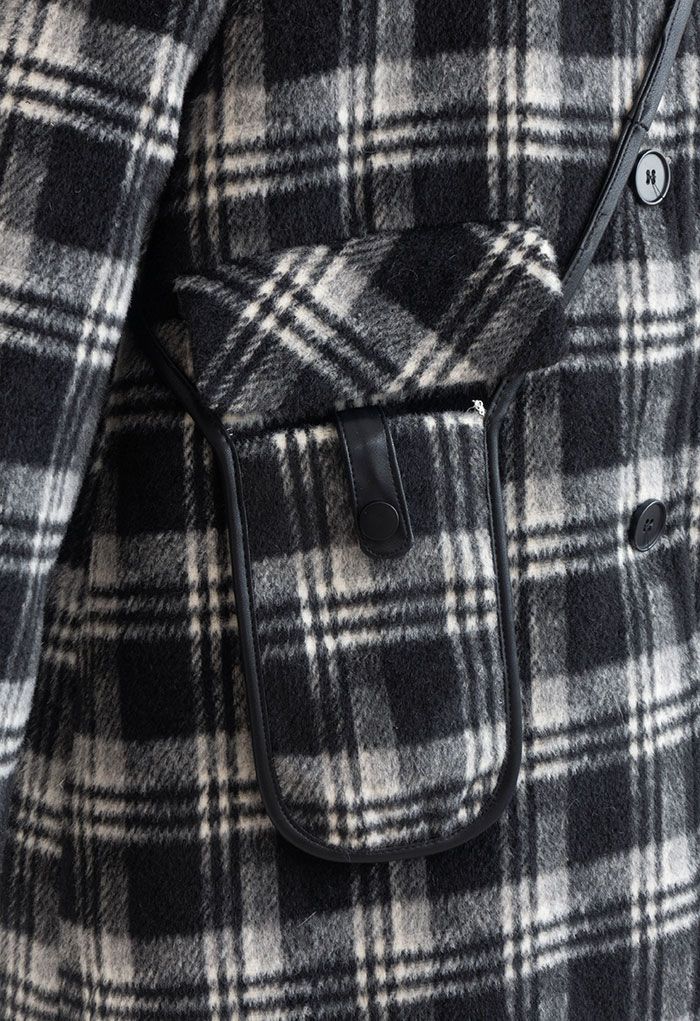 Langer Mantel aus Wollmischung mit Karomuster und Umhängetasche in Schwarz