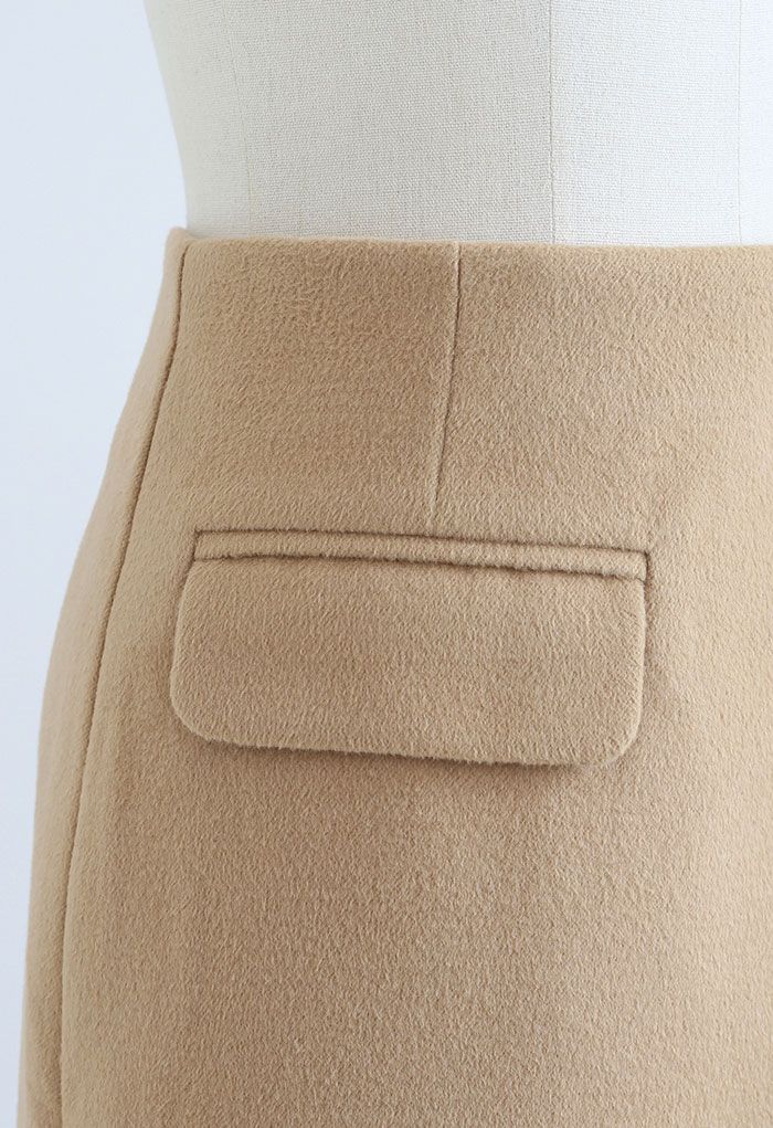 Minirock aus Wollmischung mit doppelter Klappe in Tan