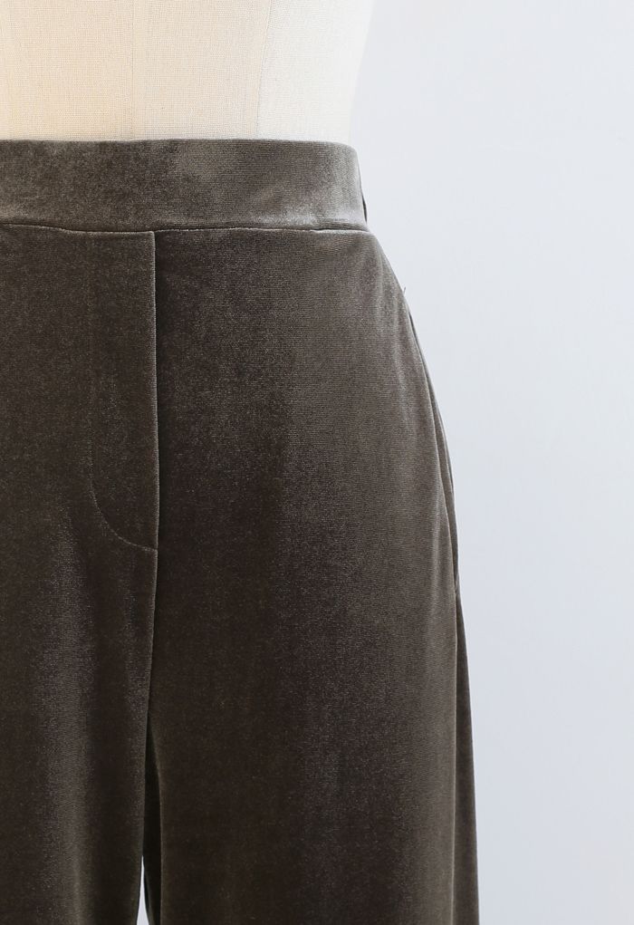 Seitentaschen Samthose mit hoher Taille in Braun