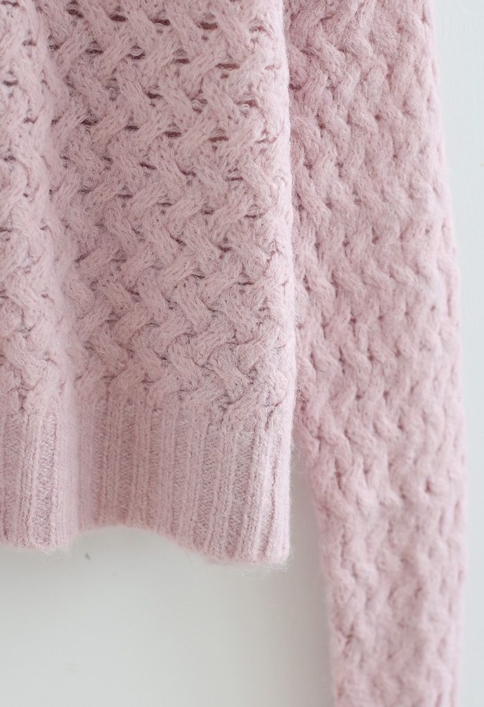 Überkreuzter Fuzzy-Pullover mit Rundhalsausschnitt in Pink