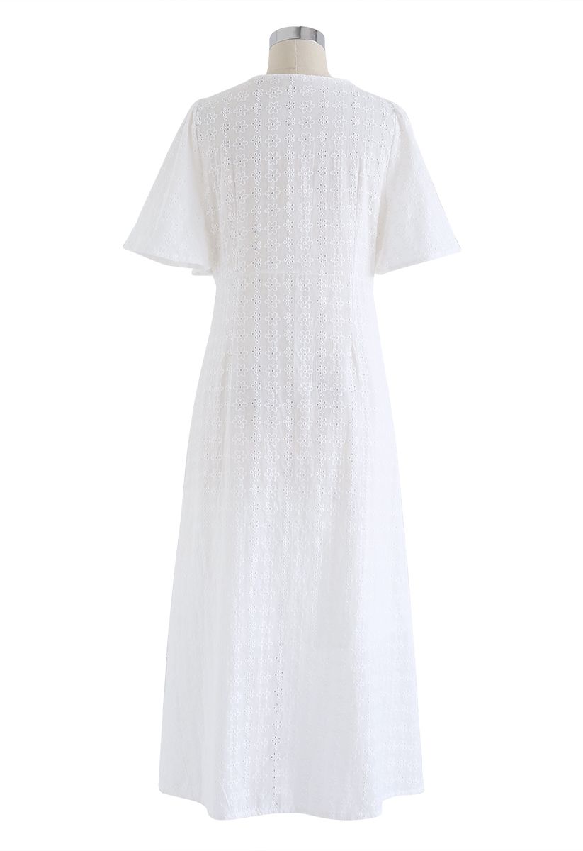 Ösenstickerei Button Down Kleid in Weiß