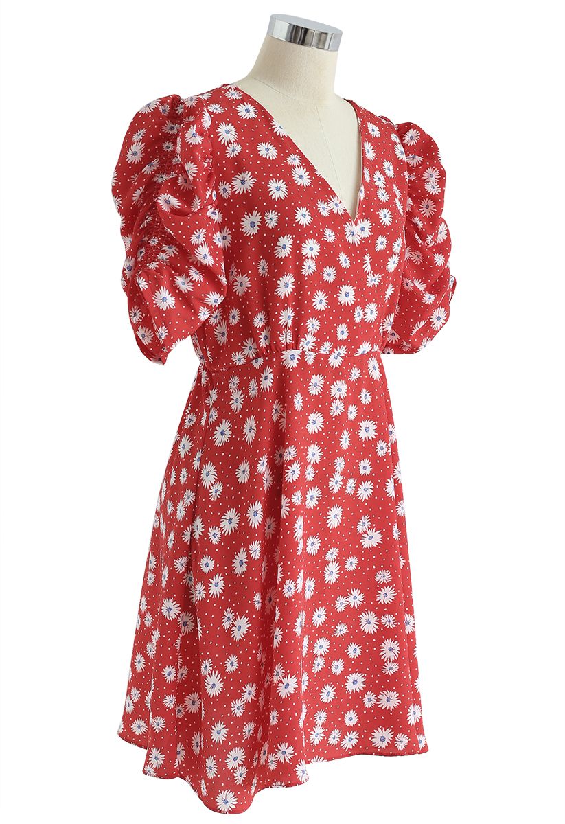 Full-Blow Daisy Print Wrapped Midi-Kleid in Rot