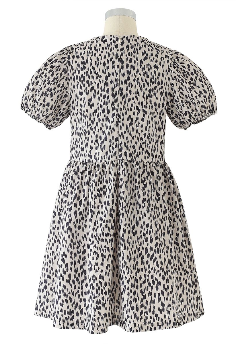 Kurzärmliges Dolly-Kleid mit Leopardenmuster