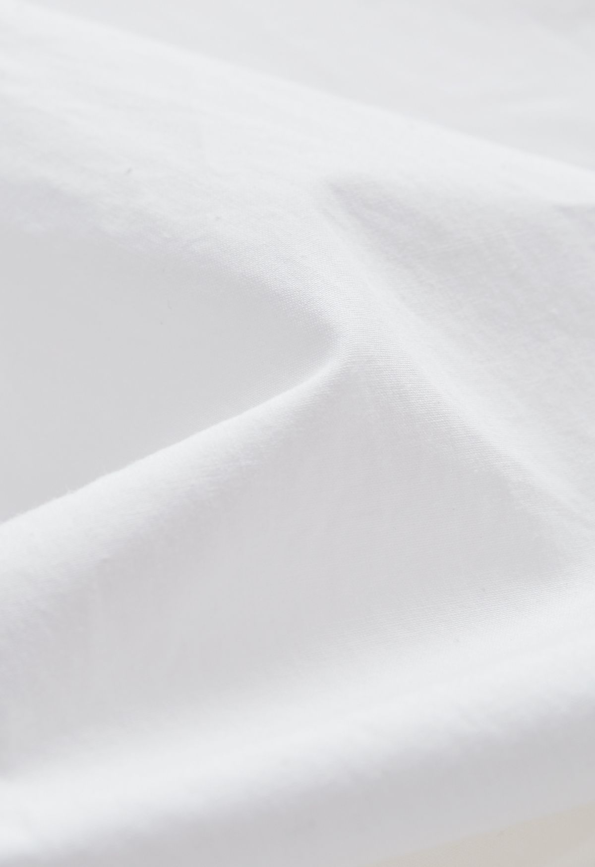 Button-Down-Baumwollhemd mit Tunnelzugärmeln in Weiß