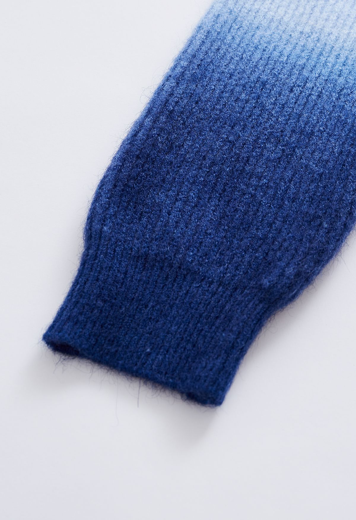 Ombré-Rippstrickpullover mit Rundhalsausschnitt in Blau