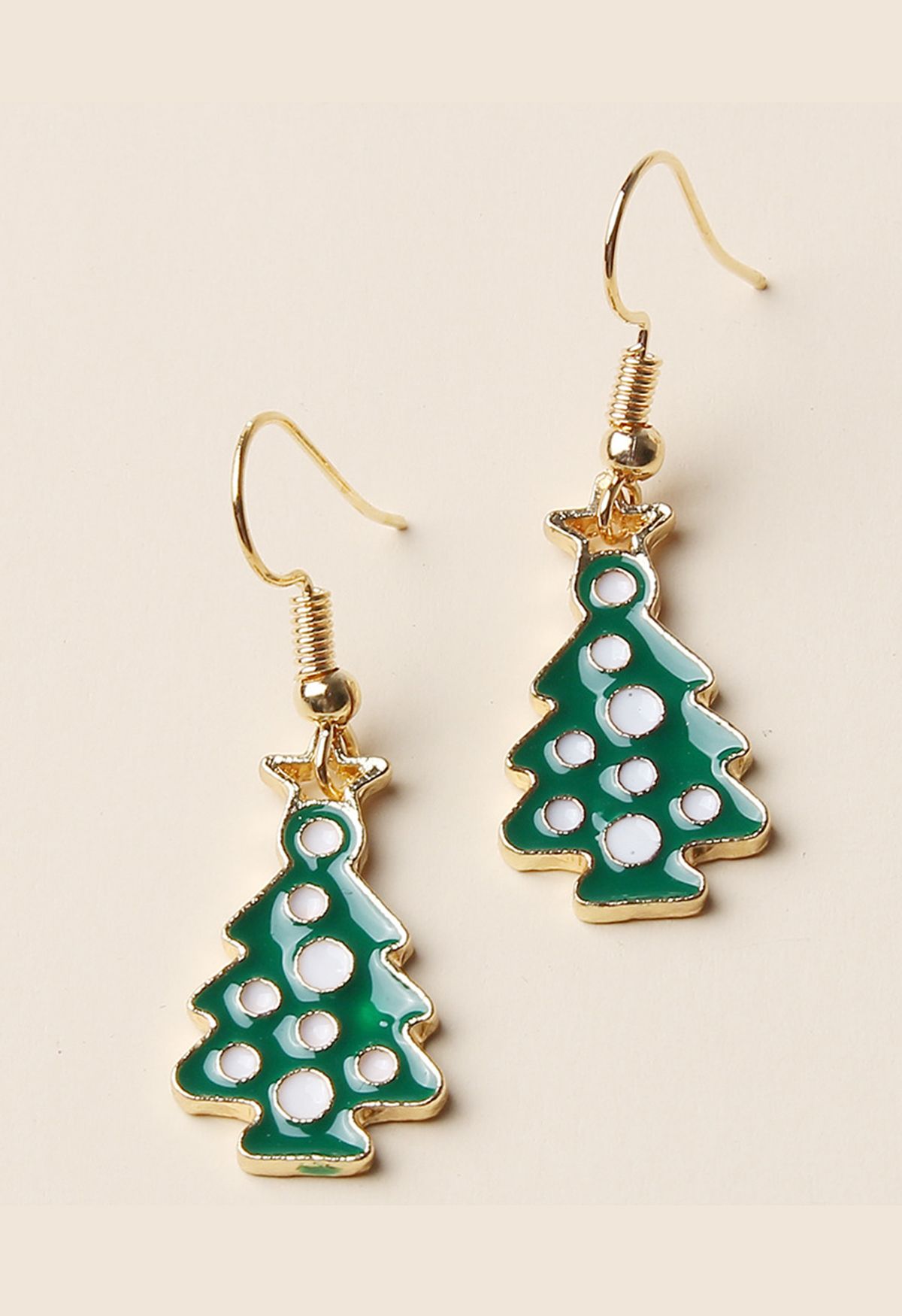 Glänzende Weihnachtsbaum-Ohrringe