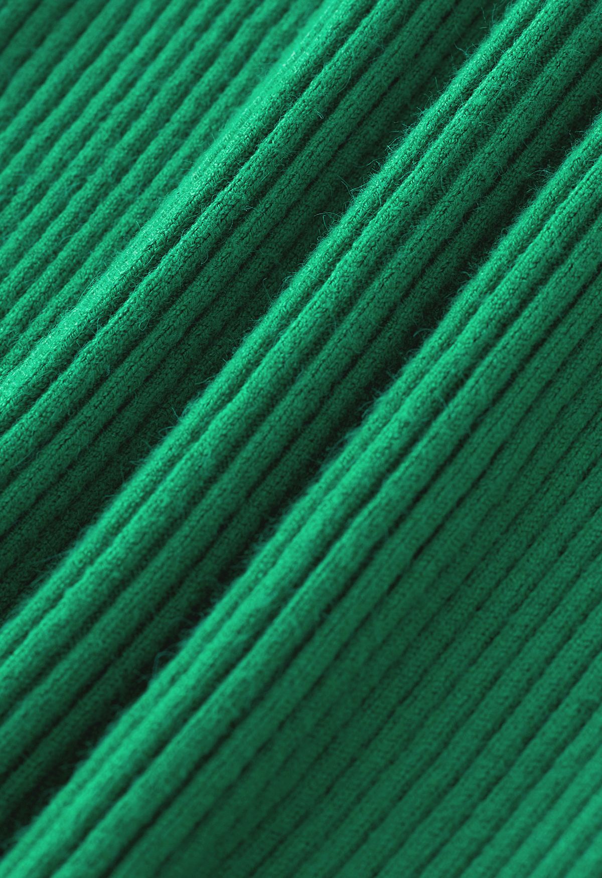 Rippstrickoberteil mit hohem Ausschnitt in Grün