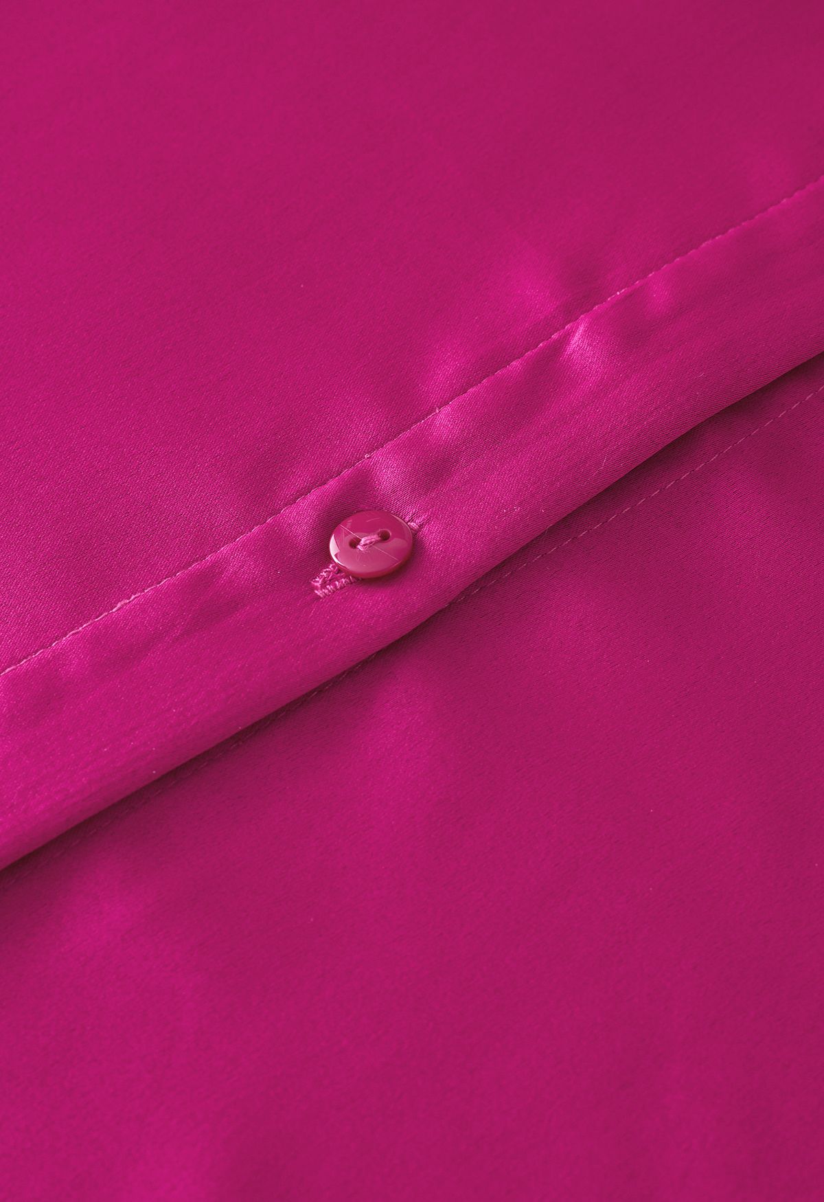 Satin-Hemd mit Federbesatz und Manschetten in Pink
