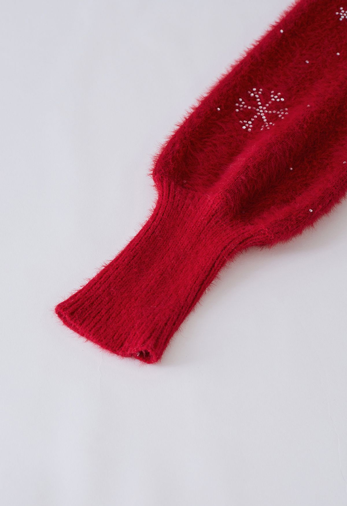Strass-Schneeflocken-Fuzzy-Strickkleid mit Rollkragen in Rot