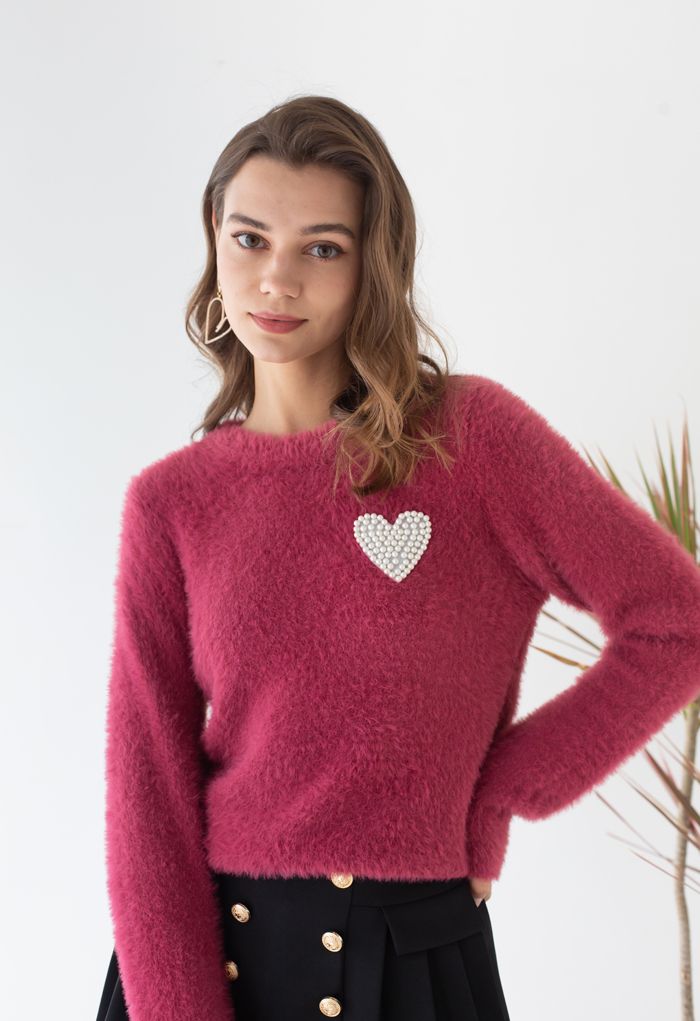 Weicher Fuzzy-Strickpullover mit Pearly Heart Patch in Berry