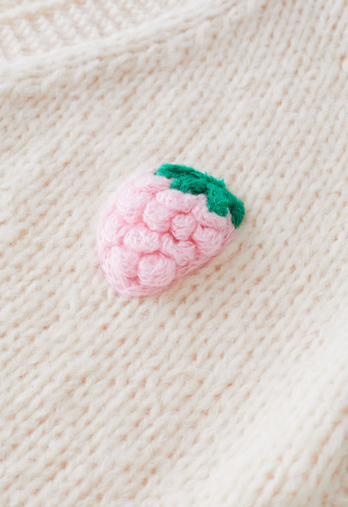 Stitch Strawberry Button Up Handgestrickte Strickjacke in Creme