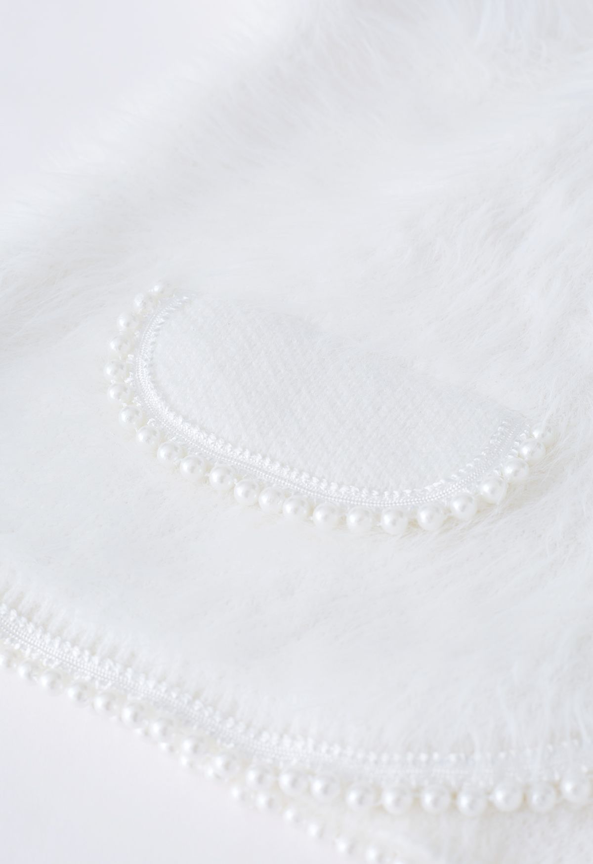 Perliger Kunstpelz-Strick-Cardigan in Weiß