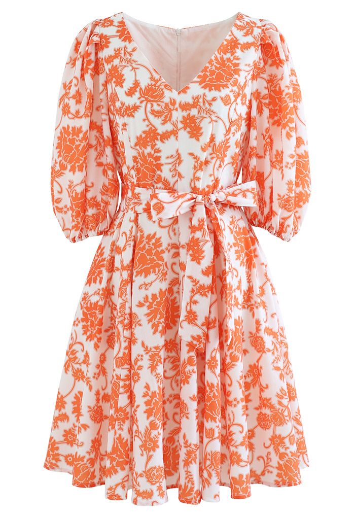 Göttliche Blumenrebe bedrucktes Kleid mit V-Ausschnitt in Orangefarben