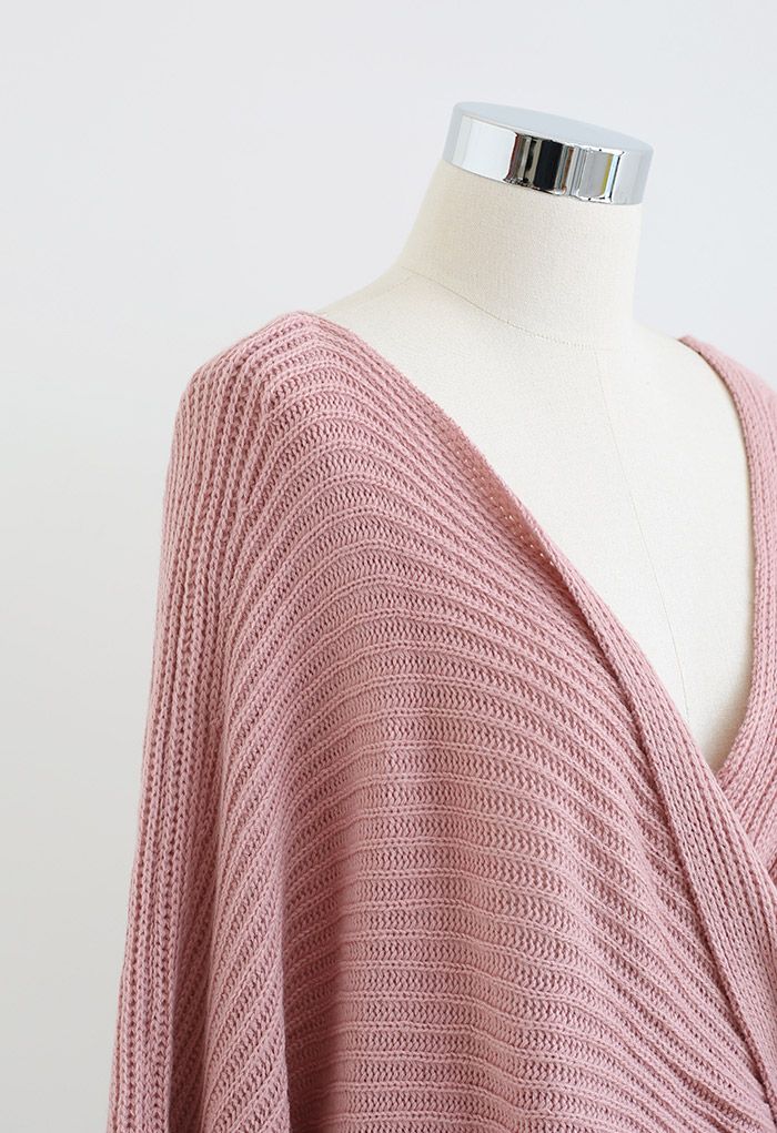 Strickpullover mit verdrehten Fledermausärmeln vorne in Pink