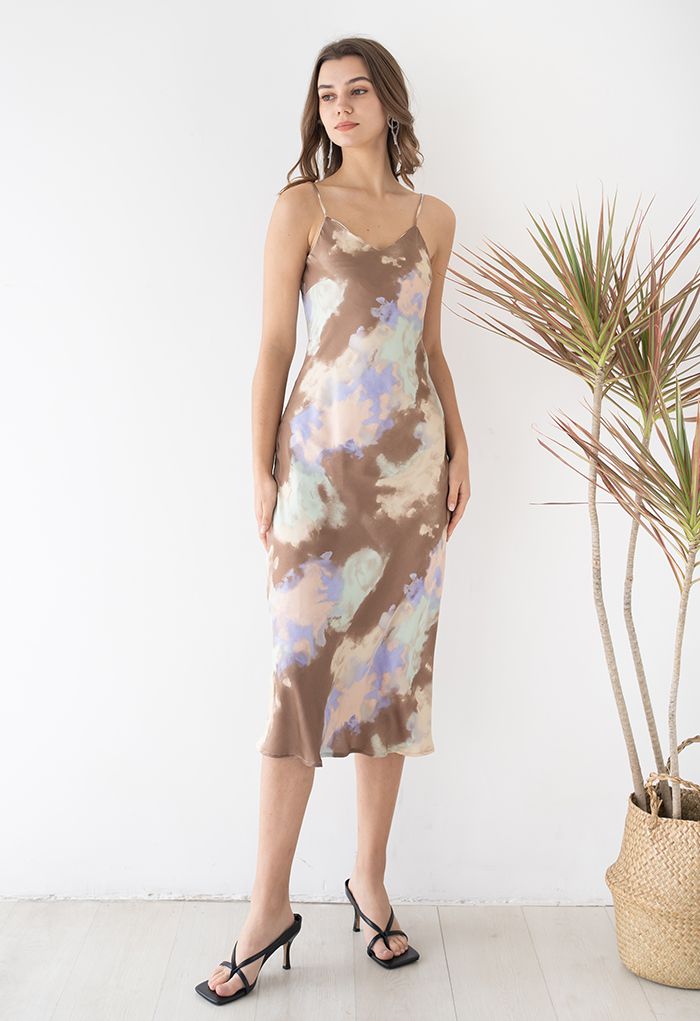 Figurbetontes Cami-Kleid mit Batikmuster und V-Ausschnitt