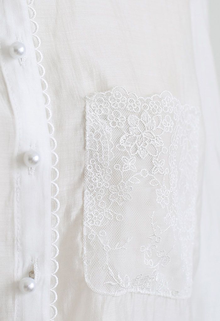 Halbtransparentes Hemd mit floralem Mesh-Einsatz in Weiß