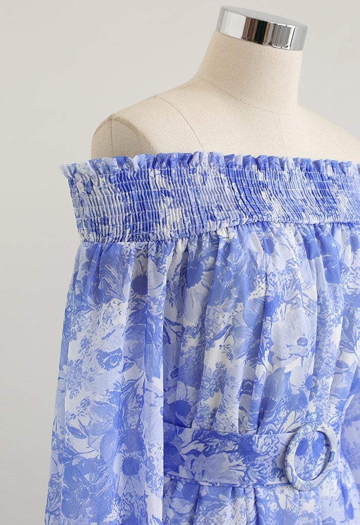Schulterfreies Chiffon-Minikleid mit Blumenmuster in Blau