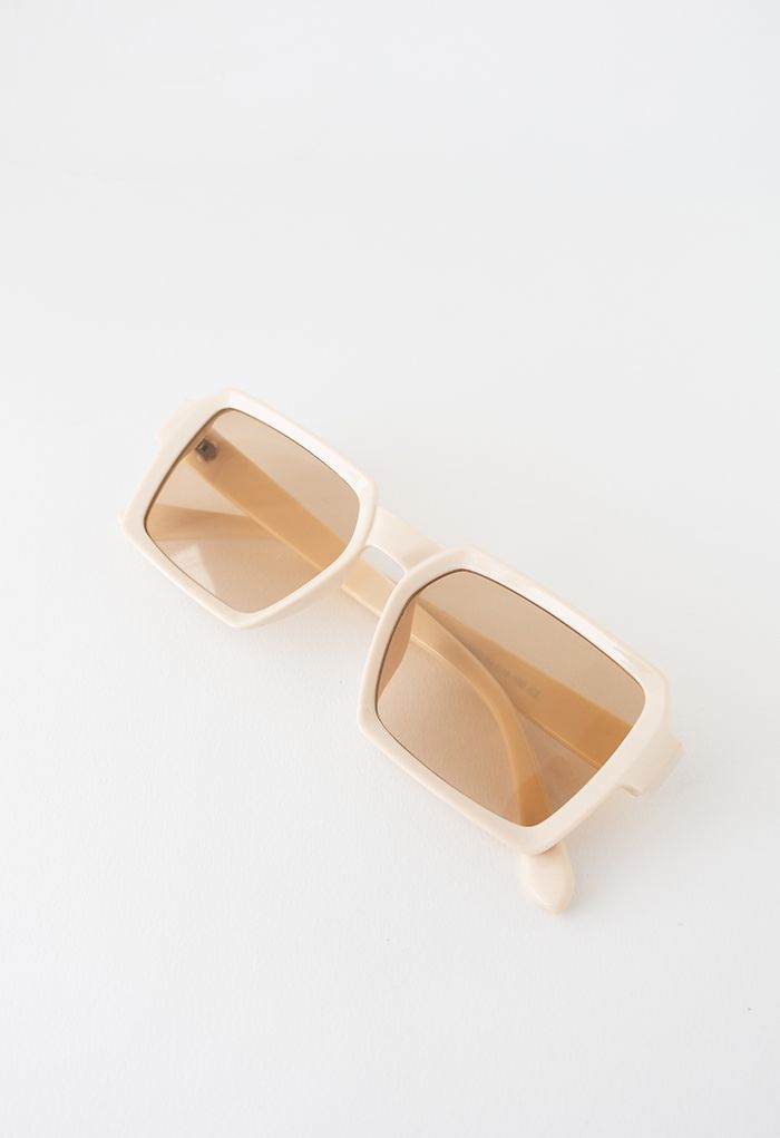 Vollrand-Sonnenbrille mit eckigem Rahmen in Nude Pink