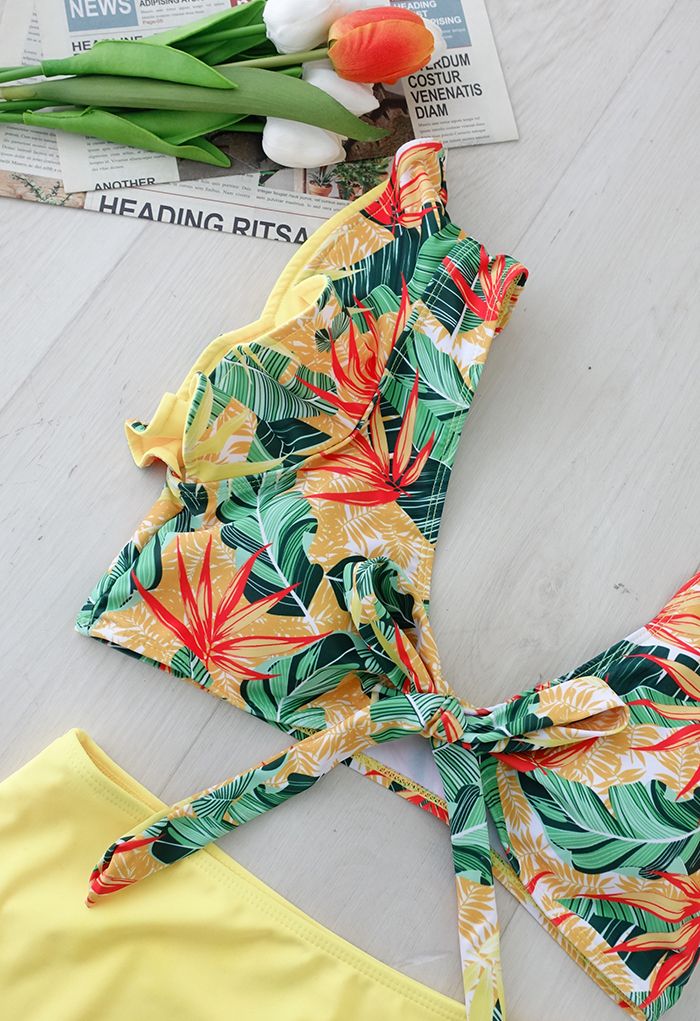 Enthusiastisches Flutter Träger Bikini Satz in leuchtendem Gelb