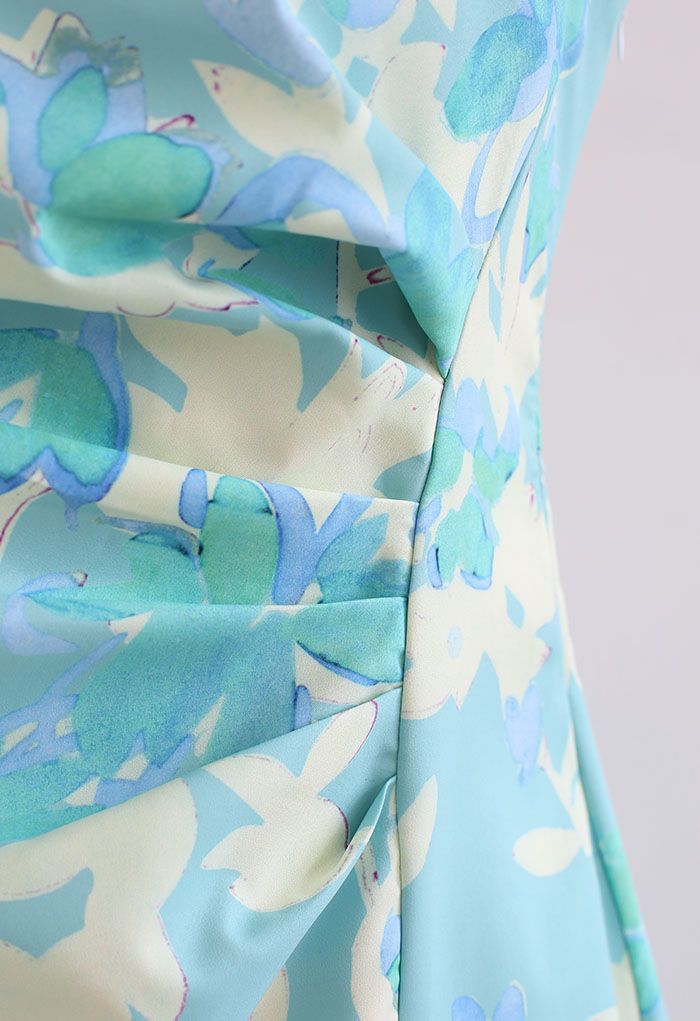 Blattfarbenes, seitlich plissiertes, geteiltes Trägerkleid mit Seitenfalten