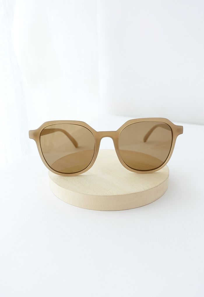 Sonnenbrille mit quadratischem Rahmen