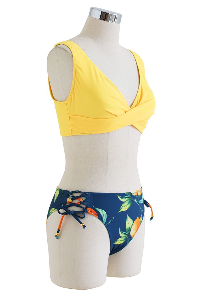 Vorne gekreuztes Bikini-Set zum Schnüren in Gelb