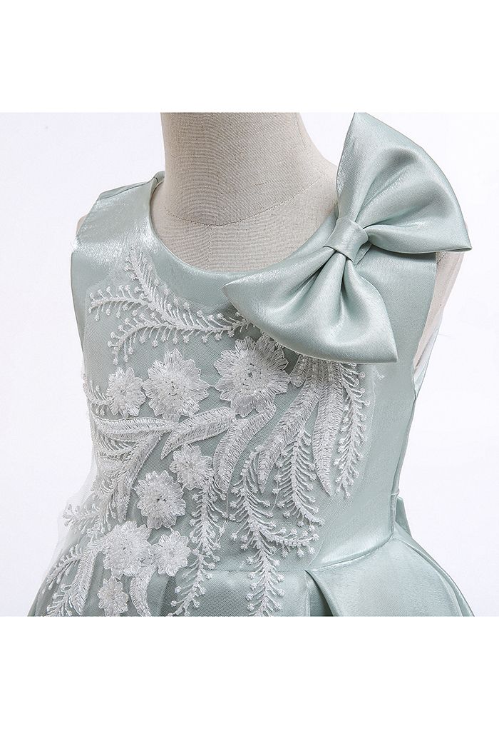 Perlenbesetztes Blumen-Seiten-Bowknot-Prinzessinnenkleid in Minze für Kinder