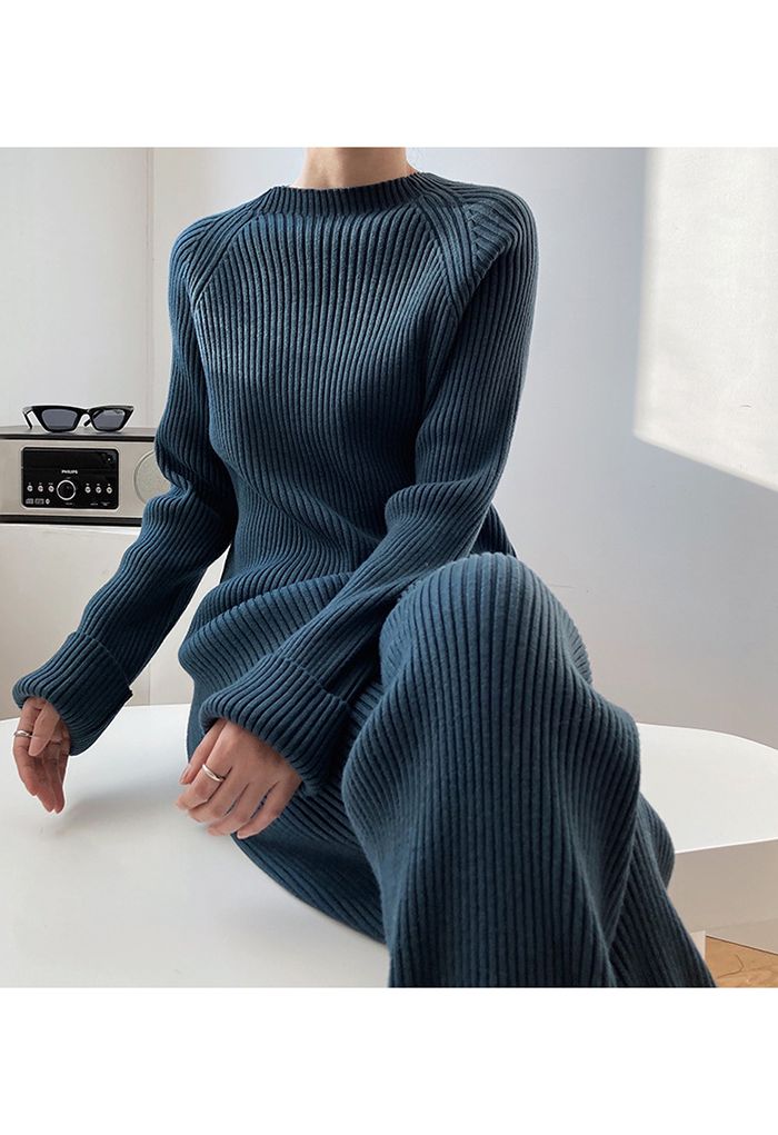 Pullover und Hose aus Rippstrick mit geteiltem Saum in Blaugrün