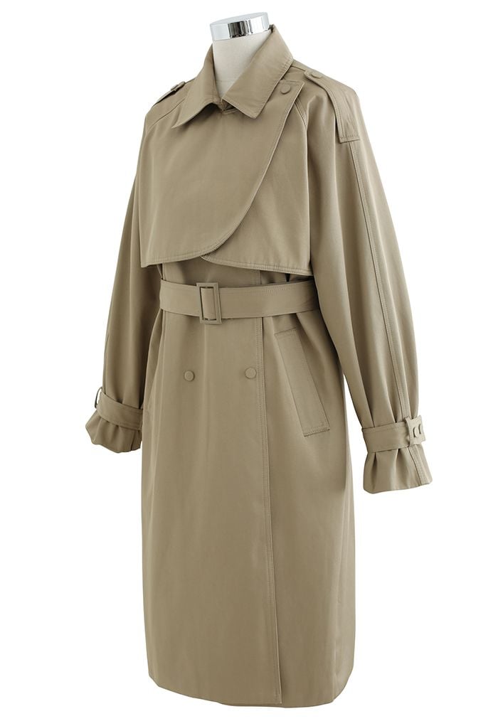 Trenchcoat mit Nietenknopf und Sturmklappe in Khaki