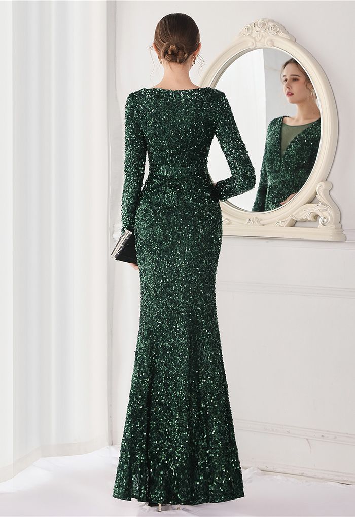 Paillettenbesetztes Kleid mit Seitenschlitz und V-Ausschnitt in Smaragdgrün