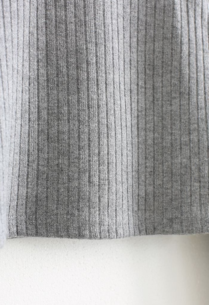 Trendiges Soft Crop Top und Flare Pants Set in Grau