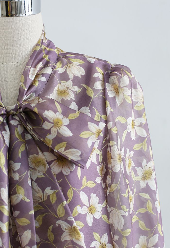 Florales halbtransparentes Bowknot-Shirt in Lila