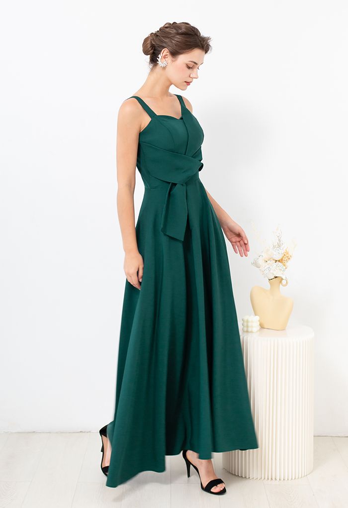 Übertriebenes Cami-Kleid mit Knoten in Smaragdgrün