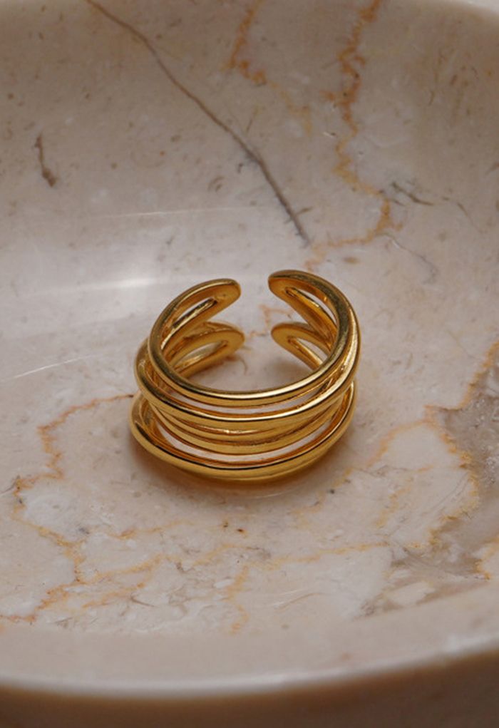 Offener Ring mit mehreren Schichten im Retro-Stil