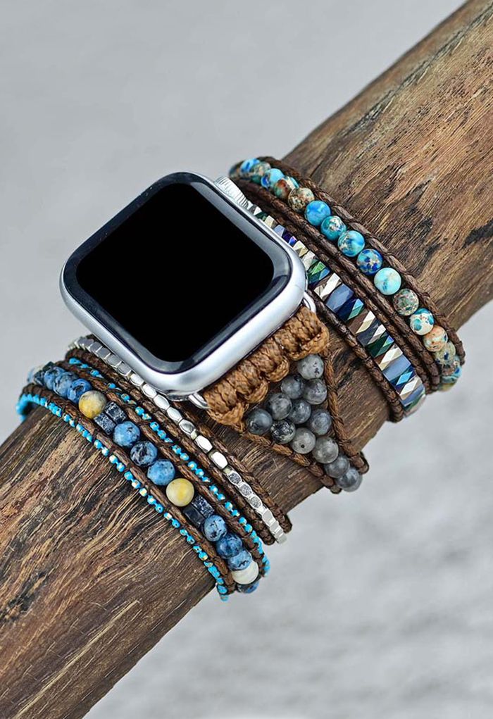 Trendiges Uhrenarmband aus blauem Naturstein