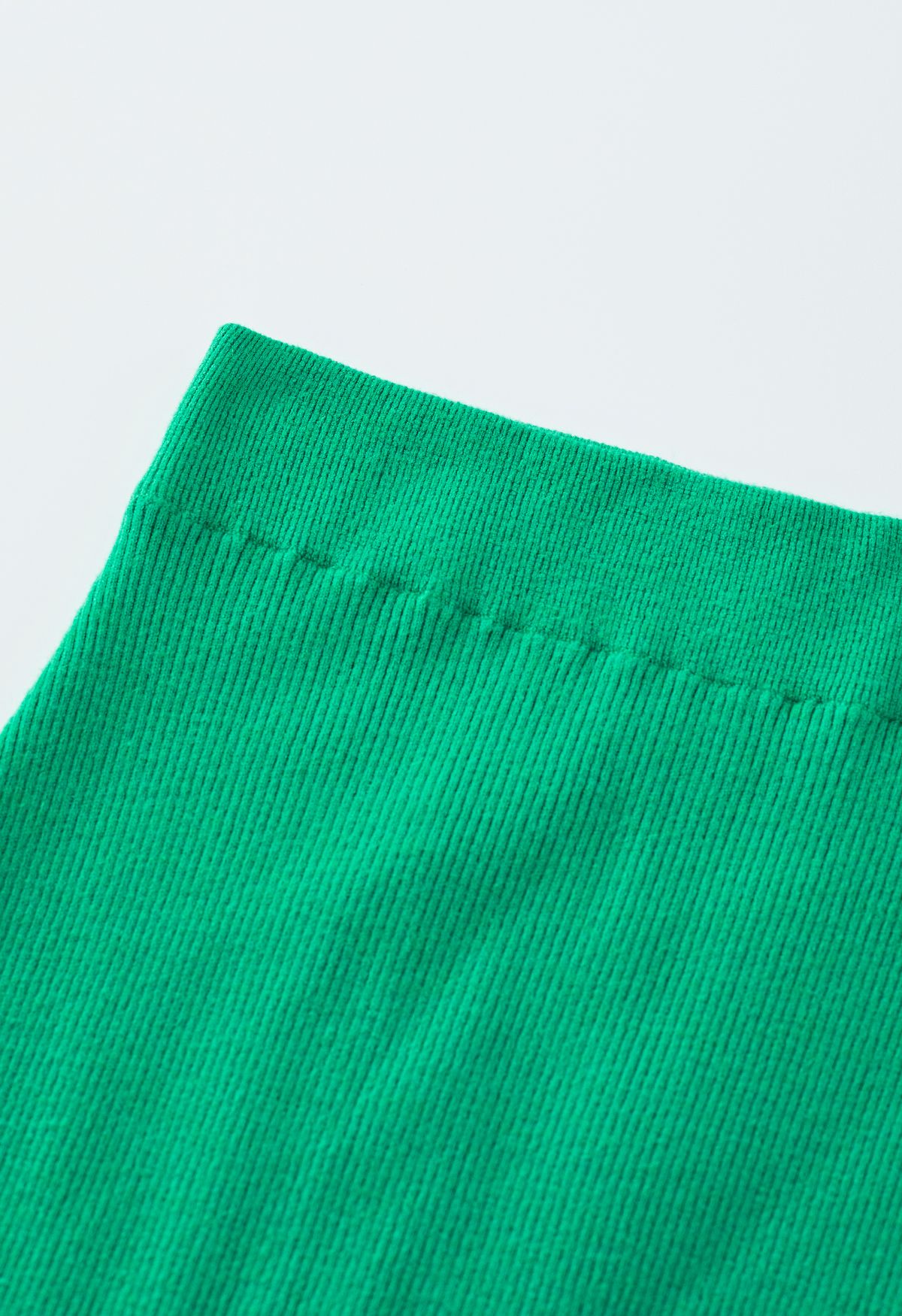 Set aus gestricktem Crop-Top und Maxirock mit hohem Schlitz in Grün