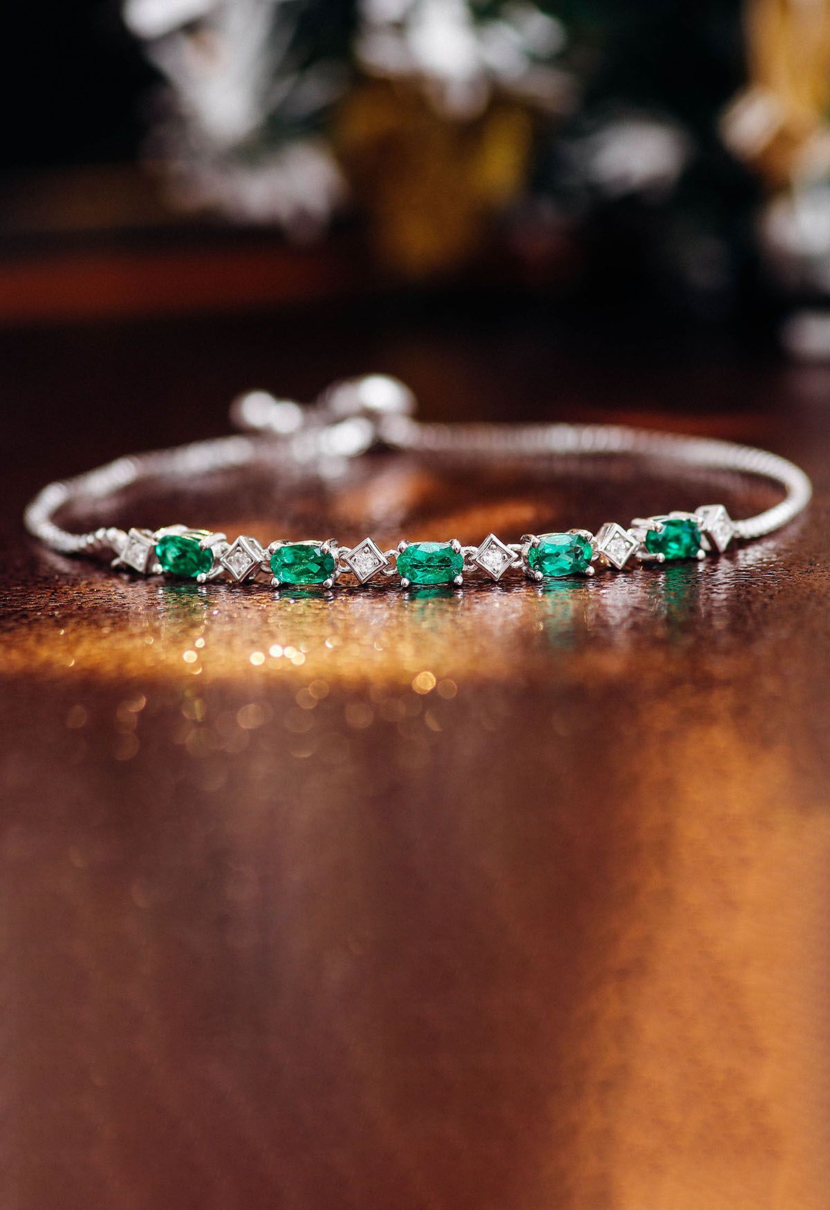 Ovales Smaragd-Edelstein-Diamant-Armband