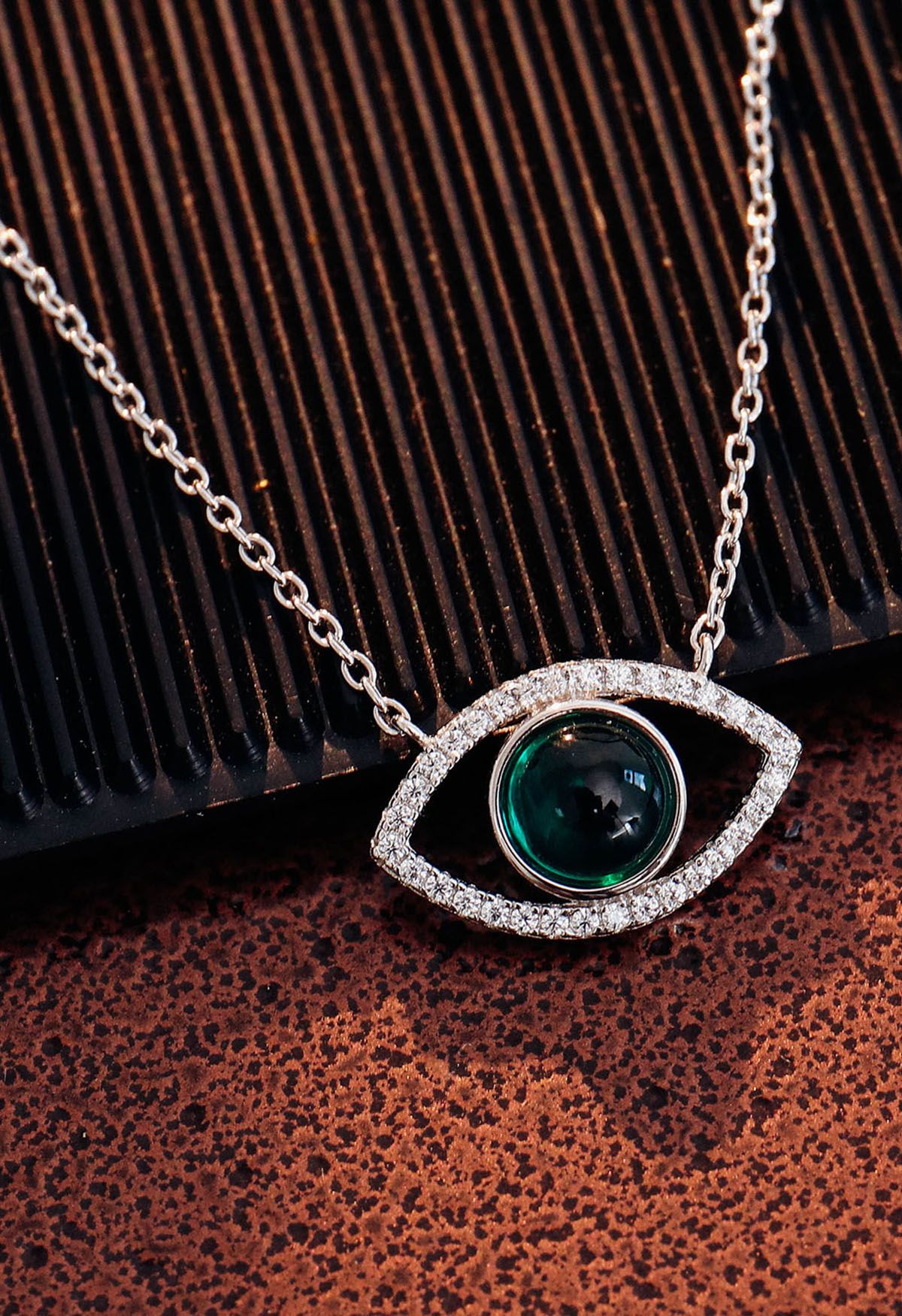 Smaragd-Edelstein-Halskette in Marquise-Form