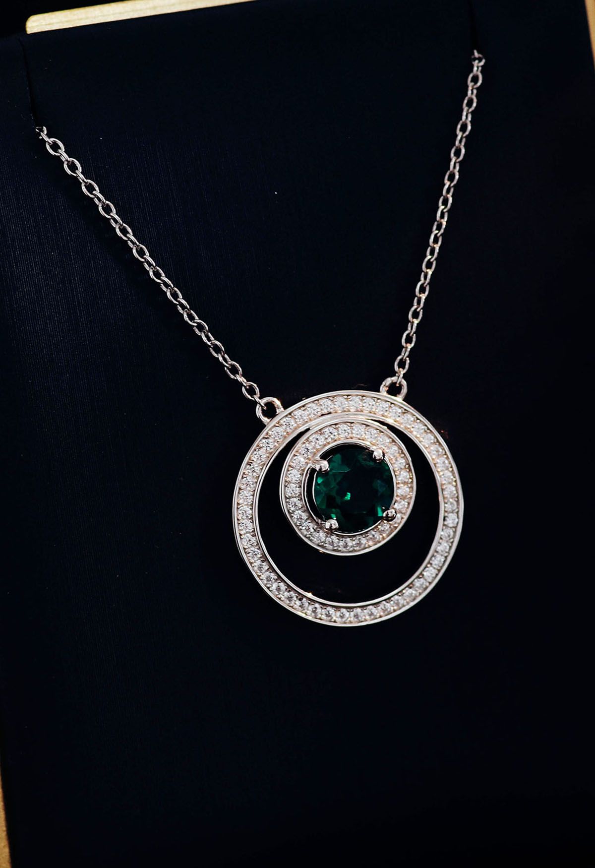 Doppelkreis-Smaragd-Edelstein-Halskette