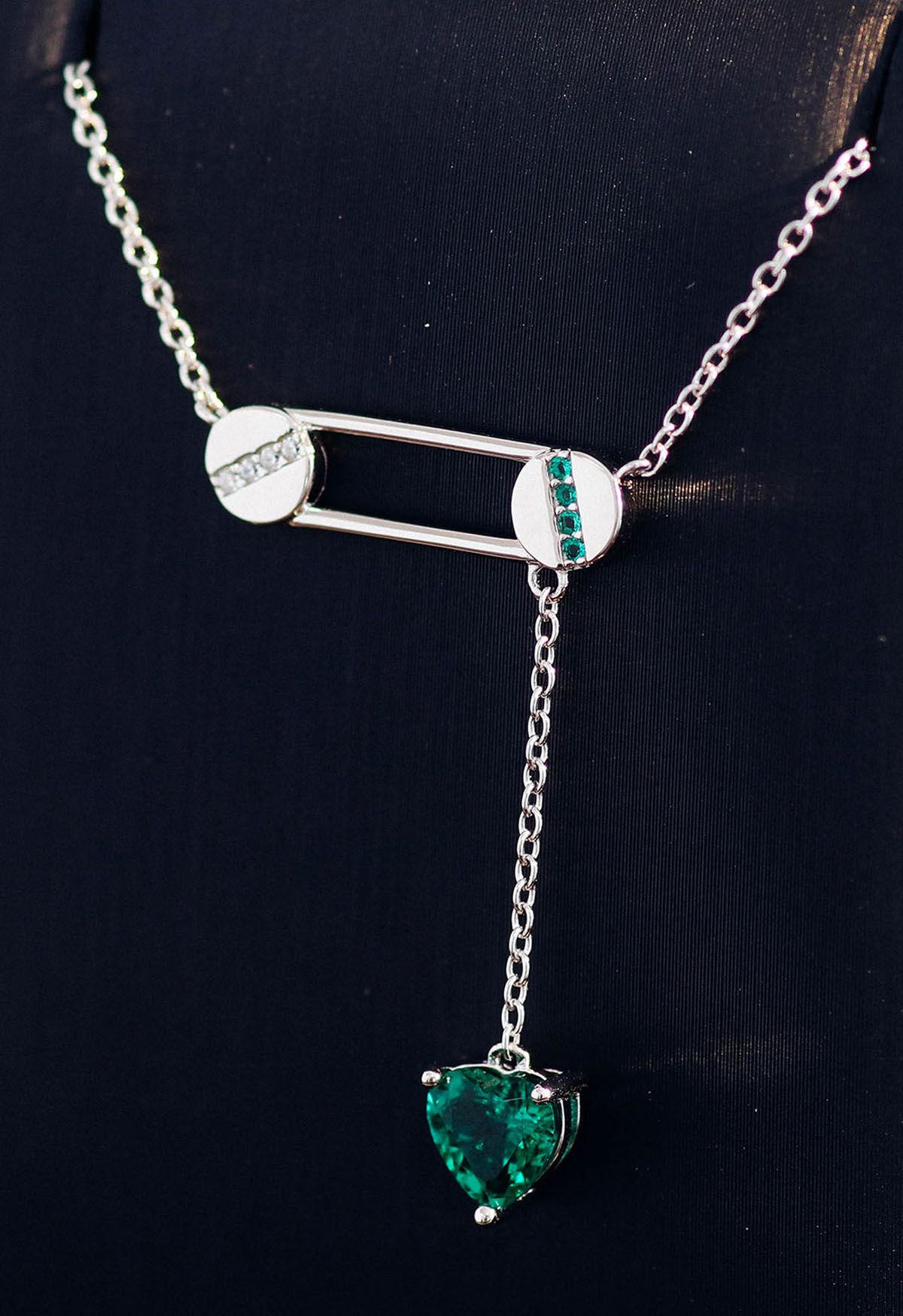 Büroklammer-Herz-Form-Smaragd-Edelstein-Halskette