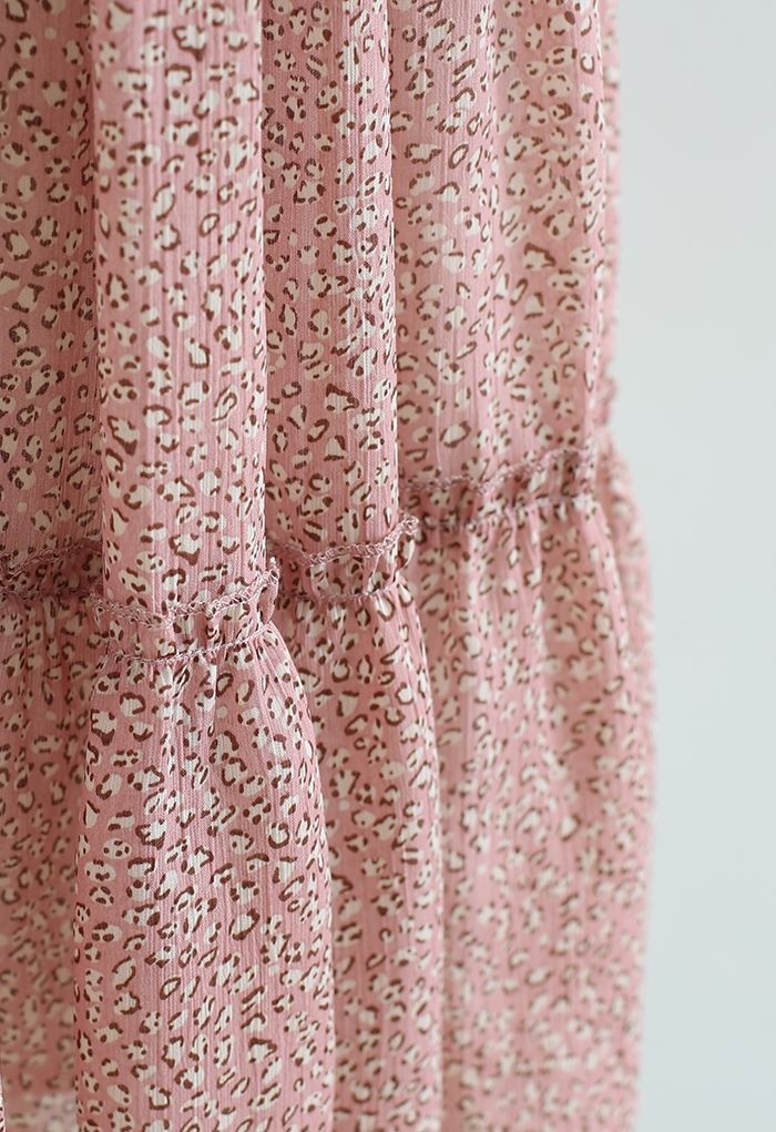 Pinky Cami-Kleid aus Chiffon mit Leopardenmuster und Rüschenbesatz