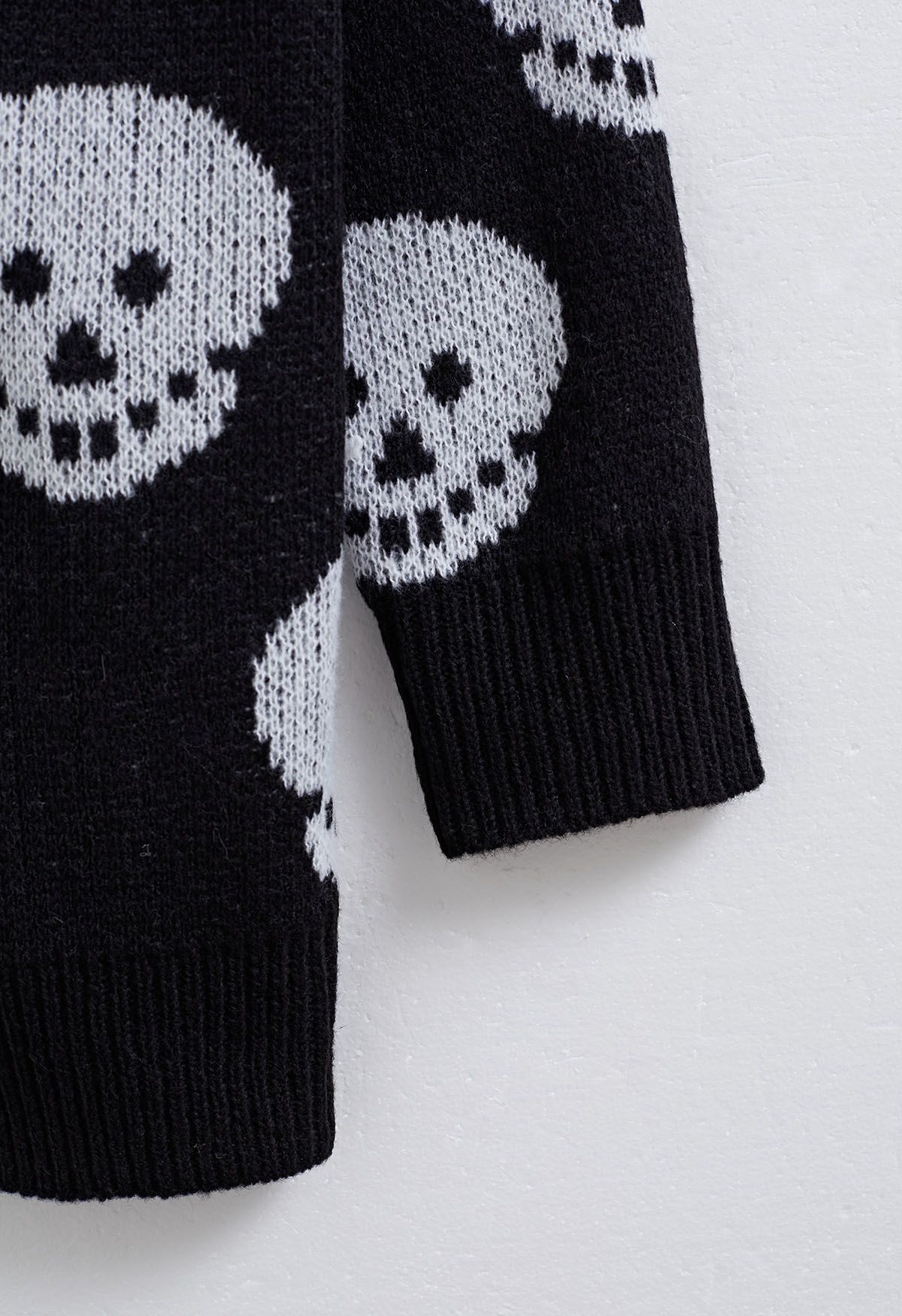 Langer Jacquard-Strick-Cardigan mit Halloween-Totenkopfmuster