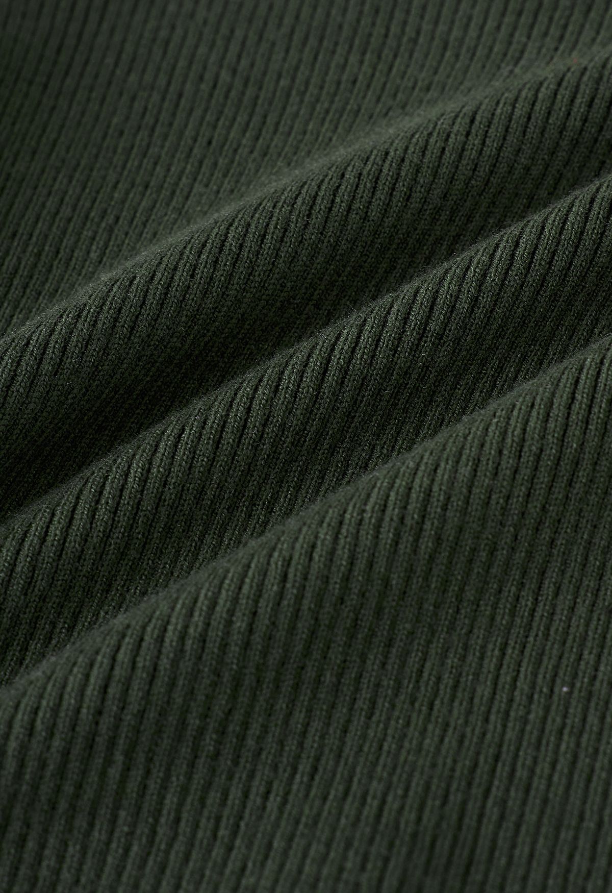 Rollkragen-Strickoberteil mit Mesh-Overlay-Ärmeln in Armeegrün