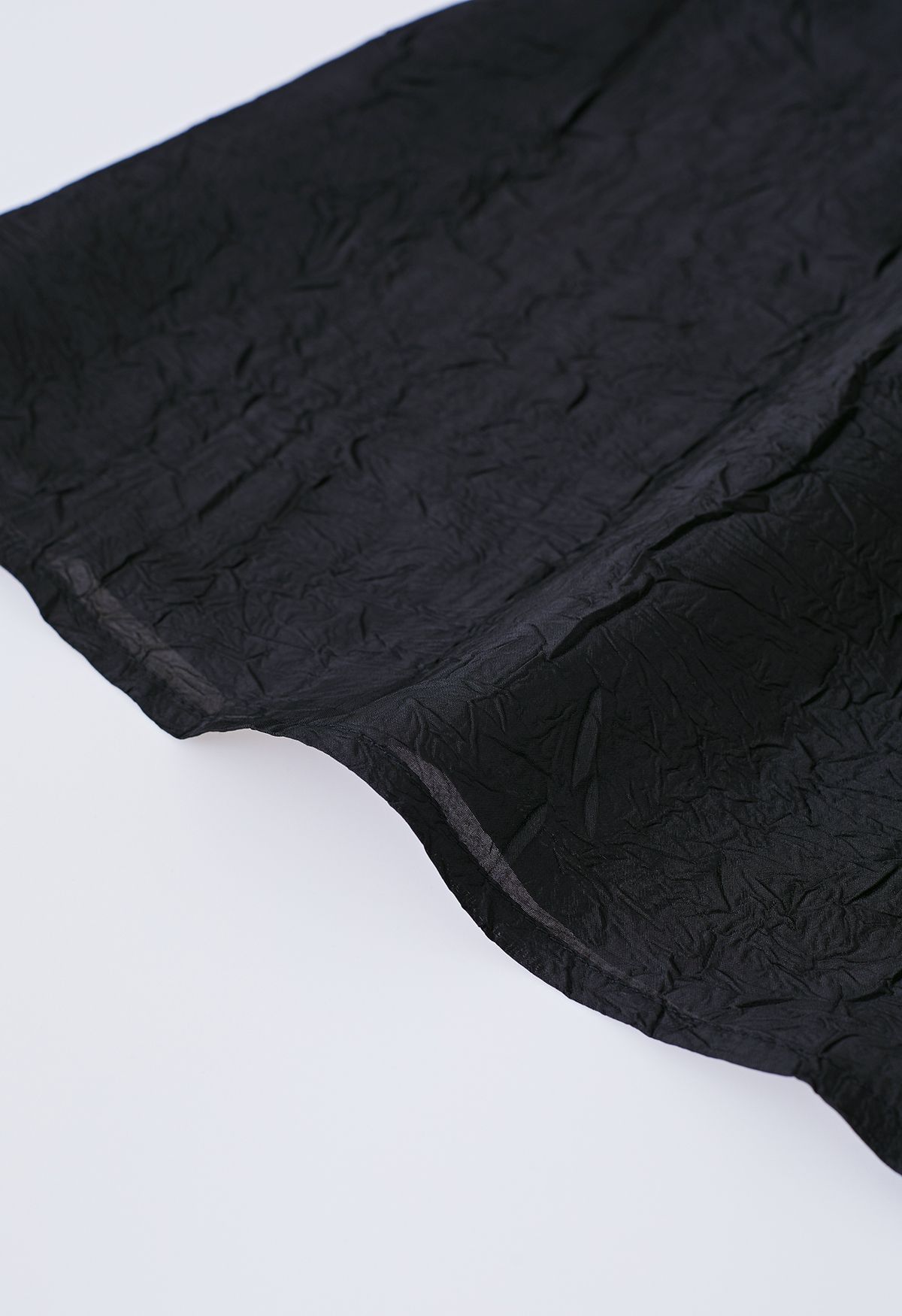 Ärmelloses Kleid mit gespleißter Struktur in Schwarz